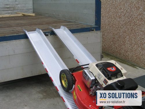 Paire de rampes de chargement en aluminium - 2,5 mètres - capacité 990 kg